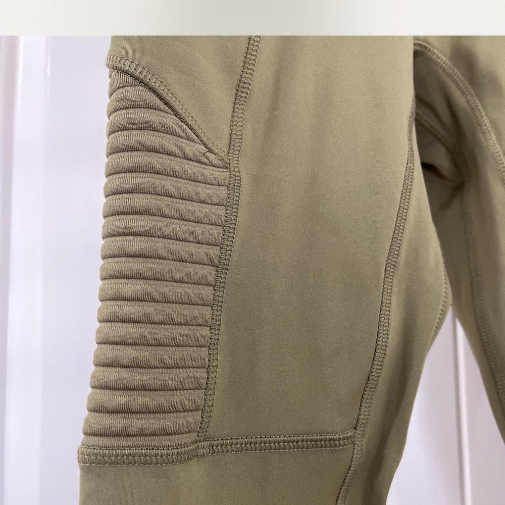 Army green Fabletics leggings